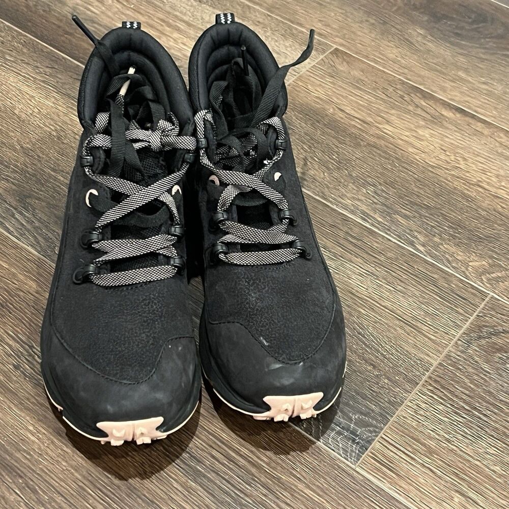 The North Face Raedonda Womens Size 7 Sneaker Boots Black Pink Vibram Sole